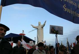 Cea mai &icirc;naltă statuie a lui Isus din lume, &icirc;n Polonia.