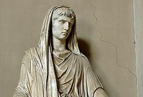  Geniul lui Augustus. Marmură. Operă romană descoperită la Orticoli,  Umbria, Muzeul Vatican.