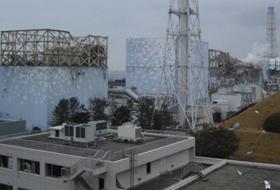 Centrala nucleară Fukushima Daiichi cu reactoarele 1,2,3 şi 4 afectate de explozii.