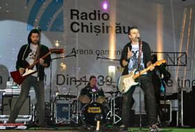 Formaţia Vunk la concertul organizat cu ocazia &icirc;mplinirii unui an de existenţă a Radio Chişinău.