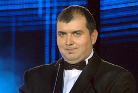 Anca Ţurcaşiu şi Bogdan Pavlică (foto) vor prezenta gala Premiilor Muzicale &quot;Radio Rom&acirc;nia Actualităţi&quot;.