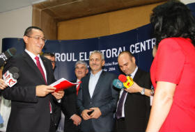 Victor Ponta şi-a depus candidatura la alegerile prezidențiale.