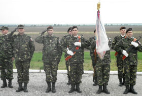 Ceremonial militar la Monumentul Eroilor de la Păuliș.