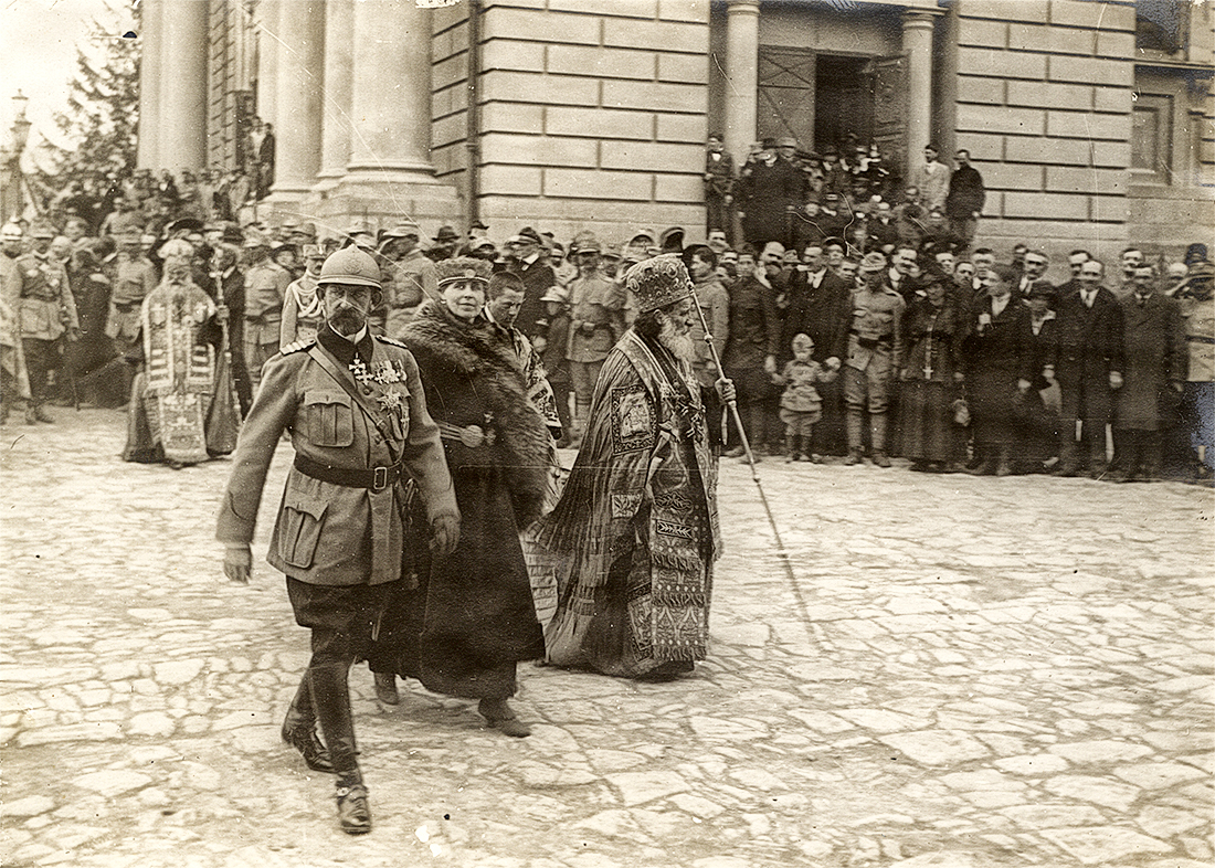  Regele ferdinand şi regina Maria &icirc;n drum spre Mitropolie, Iaşi 1916. Credit: ziaruldeiasi.ro