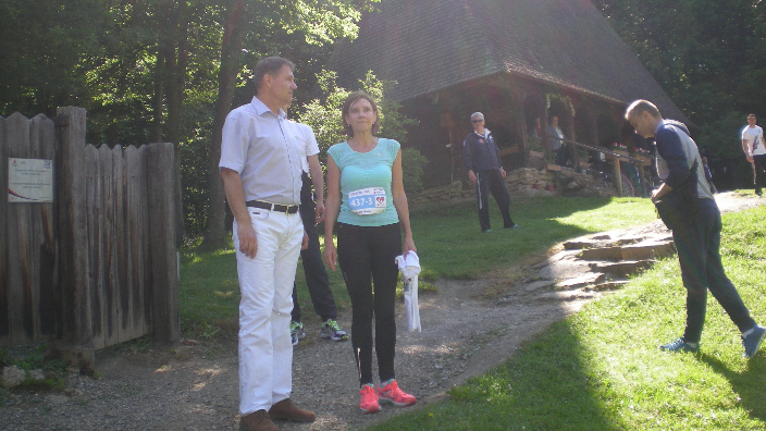 Carmen și Klaus Iohannis la semimaratonul Sibiului, mai 2016.