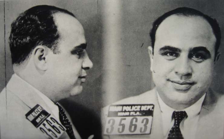  Al Capone.