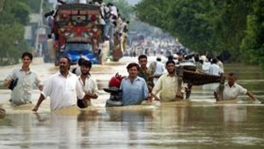 Inundaţiile din Pakistan se extind spre sud