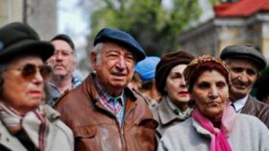 700 de pensionari din Botoşani, cu popriri pe venituri