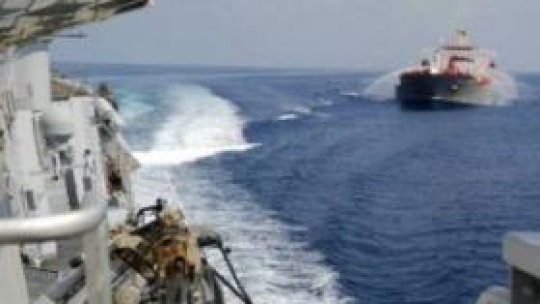 O fregată NATO ajută o navă iraniană
