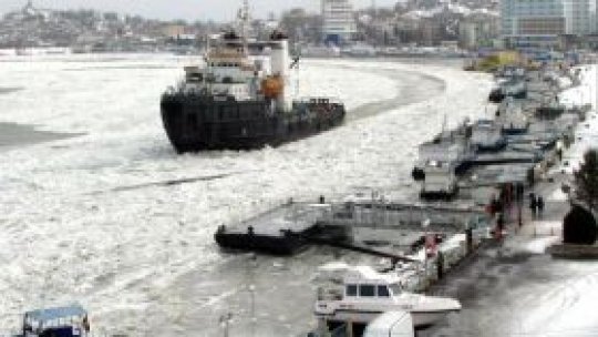 Îngheţul Dunării provoacă pagube "de milioane de euro"