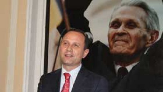 Aurelian Pavelescu, suspendat din funcţia de preşedinte al PNŢCD