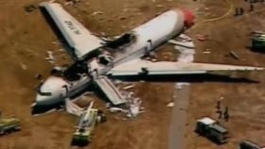 Pilotul avionului prăbuşit "a încercat să anuleze aterizarea"