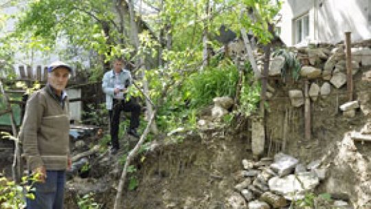 6 case din Gornet-Cuib, Prahova, în pericol de prăbuşire