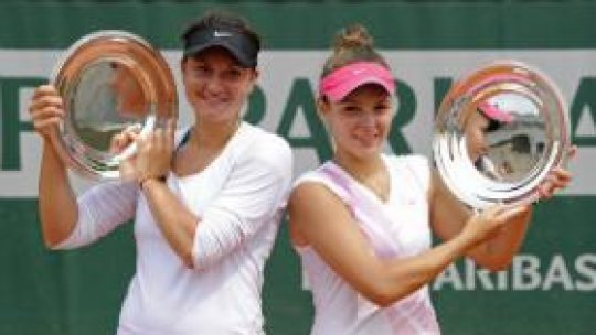 Ioana Ducu şi Loredana Roşca, victorioase la Roland Garros