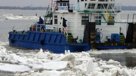 Navigaţia în Delta Dunării, restricţionată de sloiurile de gheaţă
