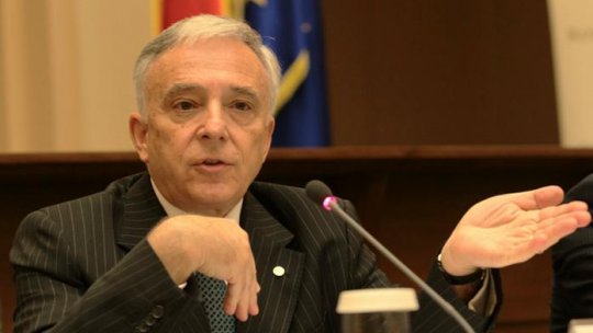 Guvernatorul BNR, Mugur Isărescu, prezintă azi raportul asupra inflaţiei