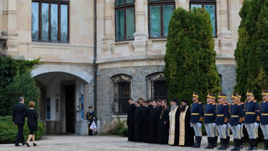 Cortegiul funerar al Regiei Ana ajunge la București