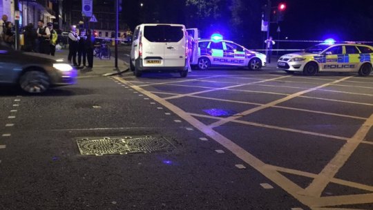 O femeie a fost înjunghiată mortal într-un atac cu cuţitul în Londra