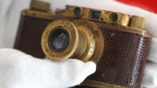 Un aparat de fotografiat Leica din 1923, vândut cu 2,4 mil. euro