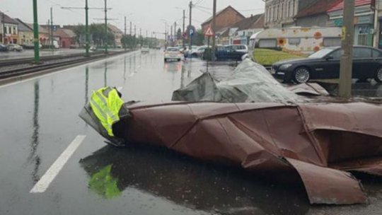 Vântul puternic a făcut pagube mari la Cluj-Napoca