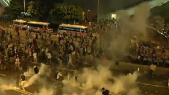 Peste 200 de arestări în Hong Kong, la reluarea protestelor pro-democraţie