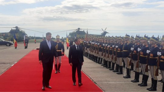 VIDEO: Preşedinţii Franţei şi României, la Baza Aeriană Mihail Kogălniceanu