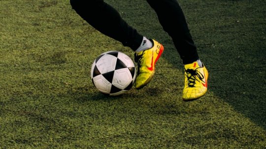 Inițiativă privind testarea eliminărilor temporare în fotbalul profesionist