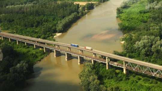 Taxa pentru trecerea podului peste Dunăre de la Giurgeni - Vadu Oii va putea fi achitată şi electronic