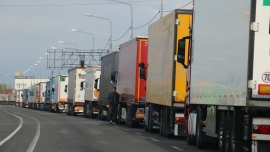 Circulaţie oprită pe Autostrada A3 Bucureşti - Ploieşti din cauza protestului transportatorilor şi fermierilor