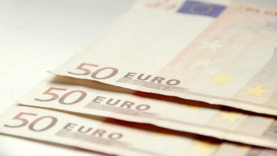 Economia zonei euro se îndreaptă spre o uşoară redresare la începutul anului