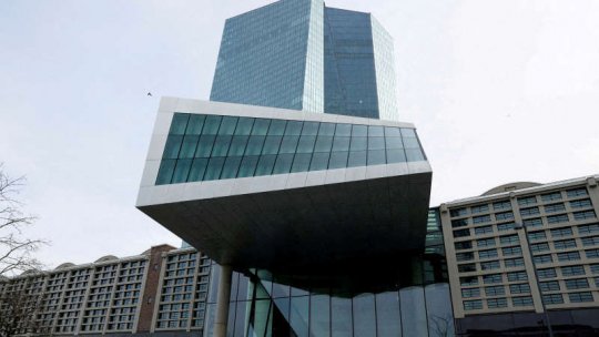 Banca Centrală Europeană a decis joi menţinerea nemodificată a dobânzilor, pentru a patra oară consecutiv