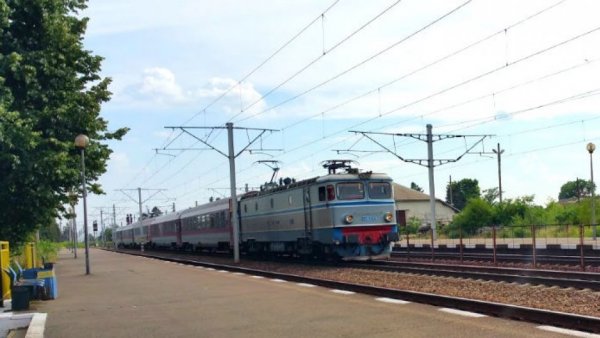 Trafic feroviar blocat în judeţul Braşov, după un accident soldat cu o victimă