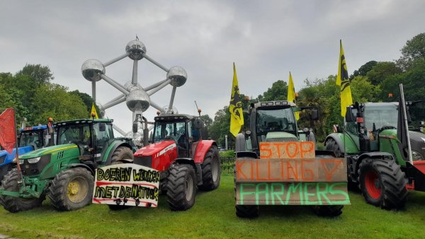 Agricultorii protestează la Bruxelles