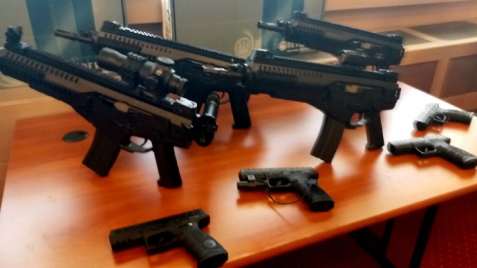  Parteneriat româno-italian pentru producerea de arme de asalt Beretta