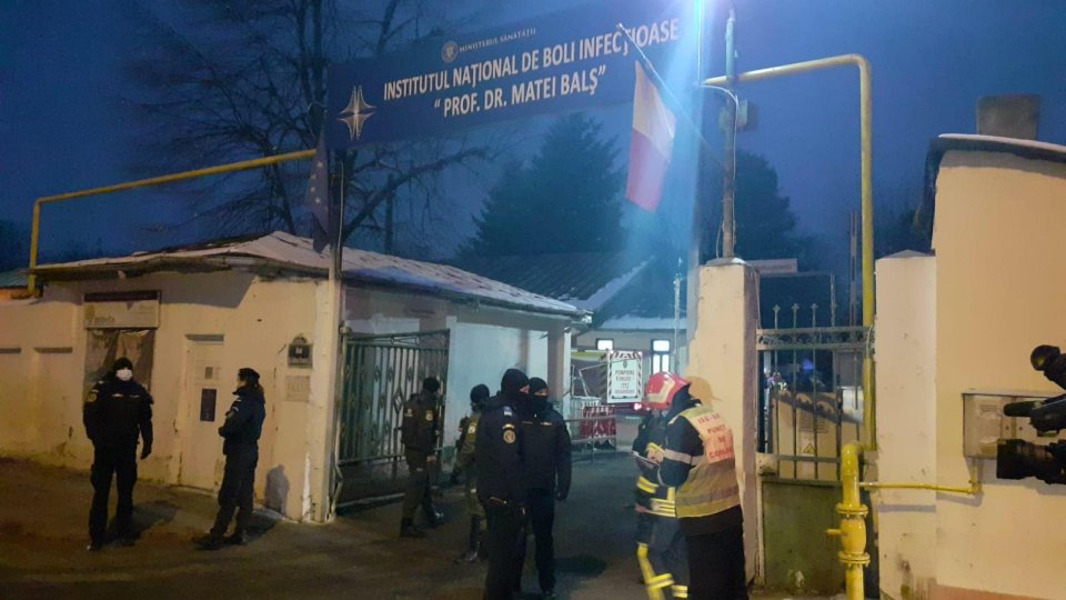 FOTO: Incendiu la Inst. "Matei Balș".  Dosar penal pentru ucidere din culpă