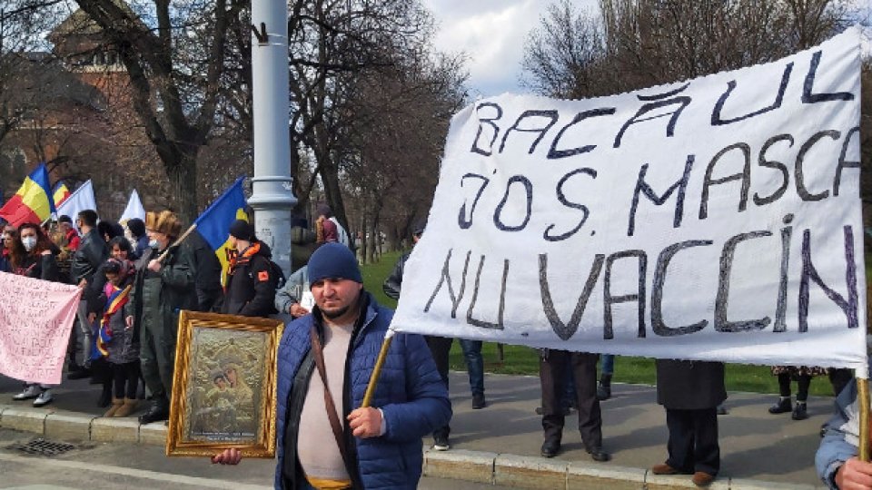 Protest în Bucureşti faţă de restricţiile impuse de pandemie
