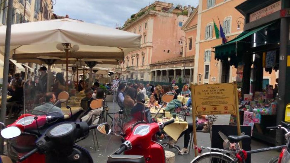 FOTO: Italia relaxează treptat restricţiile impuse de pandemie