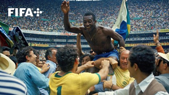 Fostul mare fotbalist brazilian Pele a încetat din viaţă