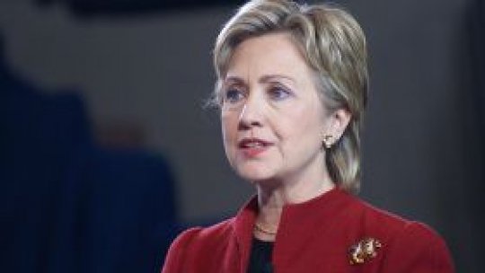 Hillary Clinton efectuează o vizită la Londra