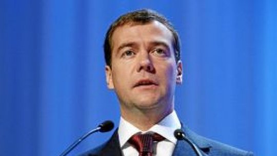 Dmitri Medvedev: Economia Rusiei se va contracta cu 7,5% în 2009