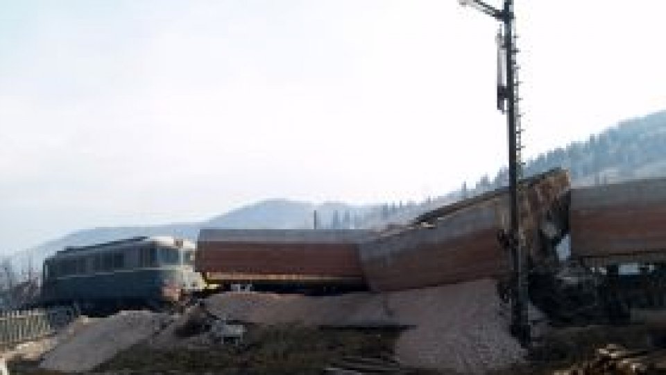 Două trenuri de marfă s-au ciocnit pe ruta Bucureşti - Constanţa