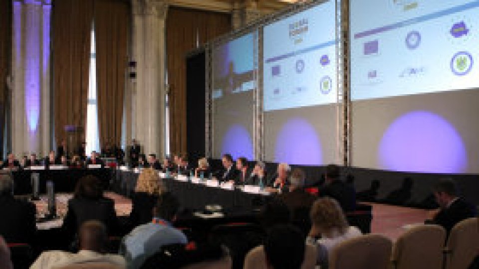 Românii vorbesc mai mult pe mobil, dar plătesc la fel