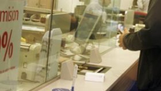 Deprecierea leului se accentuează