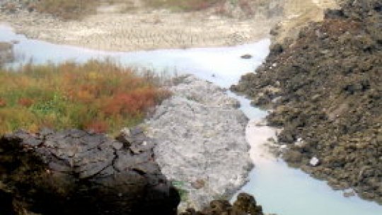 Alunecările de teren ameninţă mai multe gospodării în Sălaj.