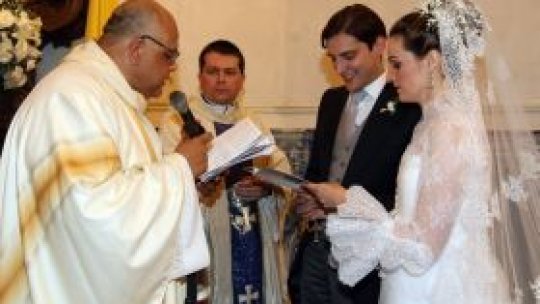 Succesul unei căsnicii: o soţie cu 5 ani mai tânără