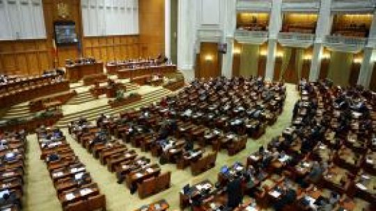 "Miniştri respinşi" în parlament