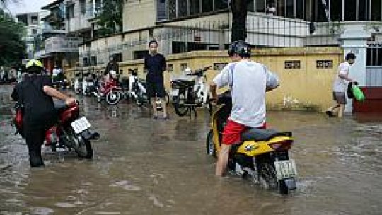 Taifunul Parma loveşte coasta filipineză