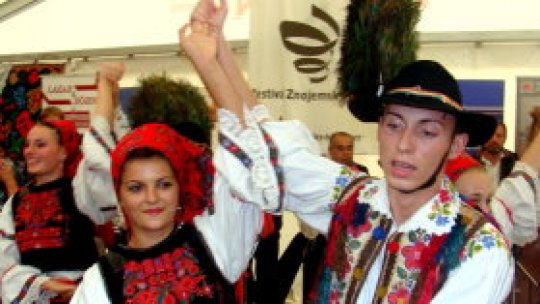 Caravana tradiţiilor de iarnă