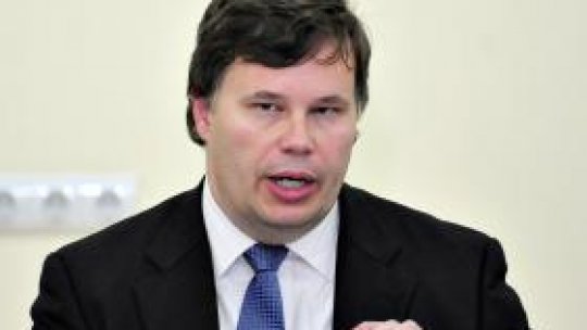 Mai aproape de tranşa FMI