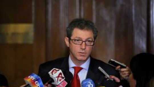 Adrian Streinu-Cercel rămâne în funcţie